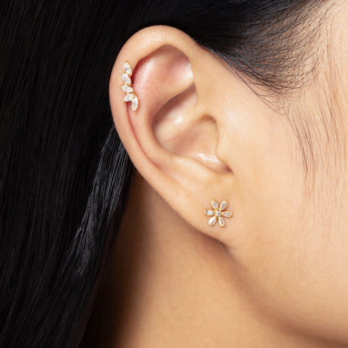 Color:Yellow Gold
Option:Single
Option:Pair