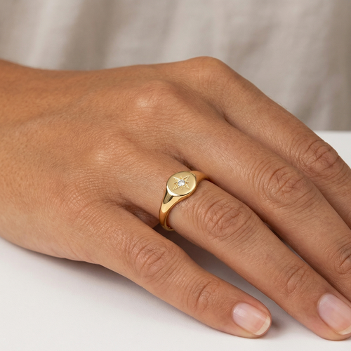 Star Signet Ring Gold