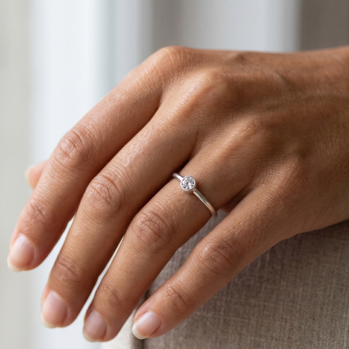 Minimal Solitaire Ring Silver