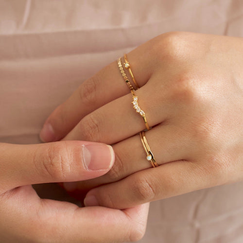 Minimal Chevron Pave Ring Gold