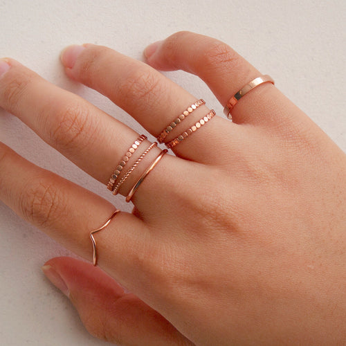 Skinny Twist Ring Rose Gold