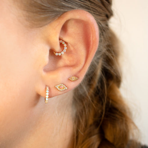 Color:Yellow Gold
Option:Single
Option:Pair
