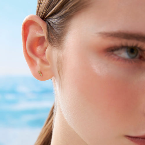 Color:Yellow Gold
Option:Single
Option:Pair