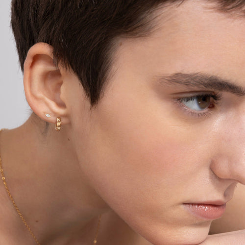 Color:Yellow Gold
Option:Single
Option:Pair