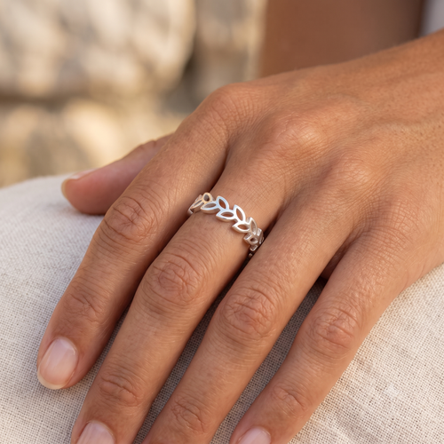 Cut-Out Leaf Ring Silver