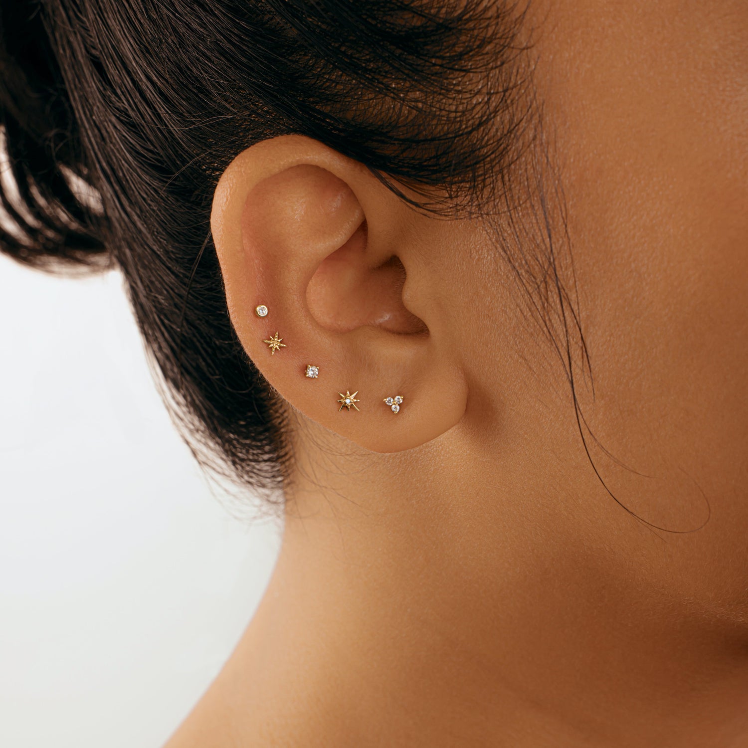 Color:Yellow Gold
Option:Single
Option:Pair