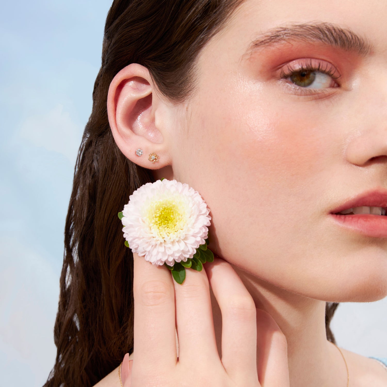 Color:Yellow Gold
Option:Single
Option:Pair