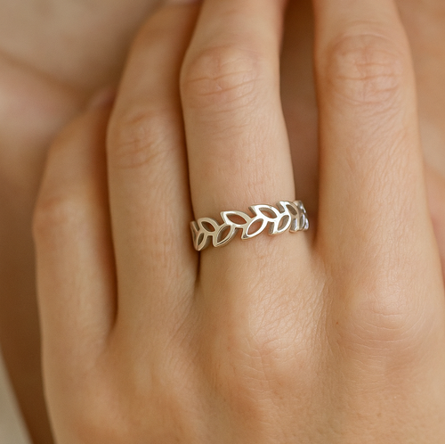 Cut-Out Leaf Ring Silver