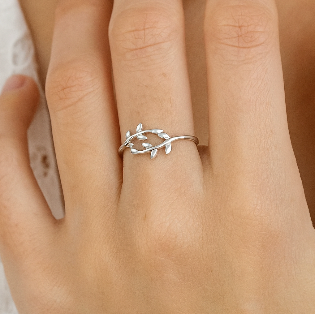 Vine Leaf Ring Silver