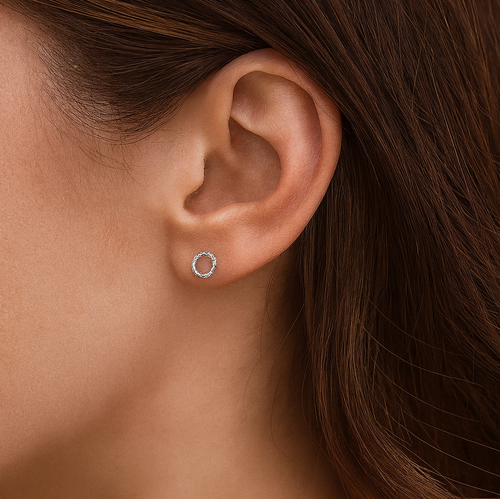 Little Twist Circle Stud Earrings
