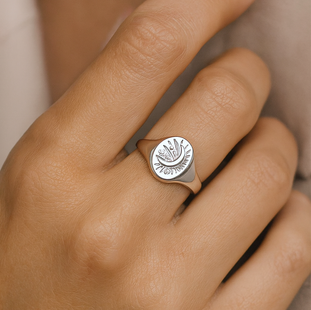 Tarot Moon Signet Ring Silver