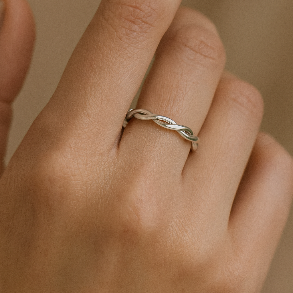 Braided Skinny Ring Silver