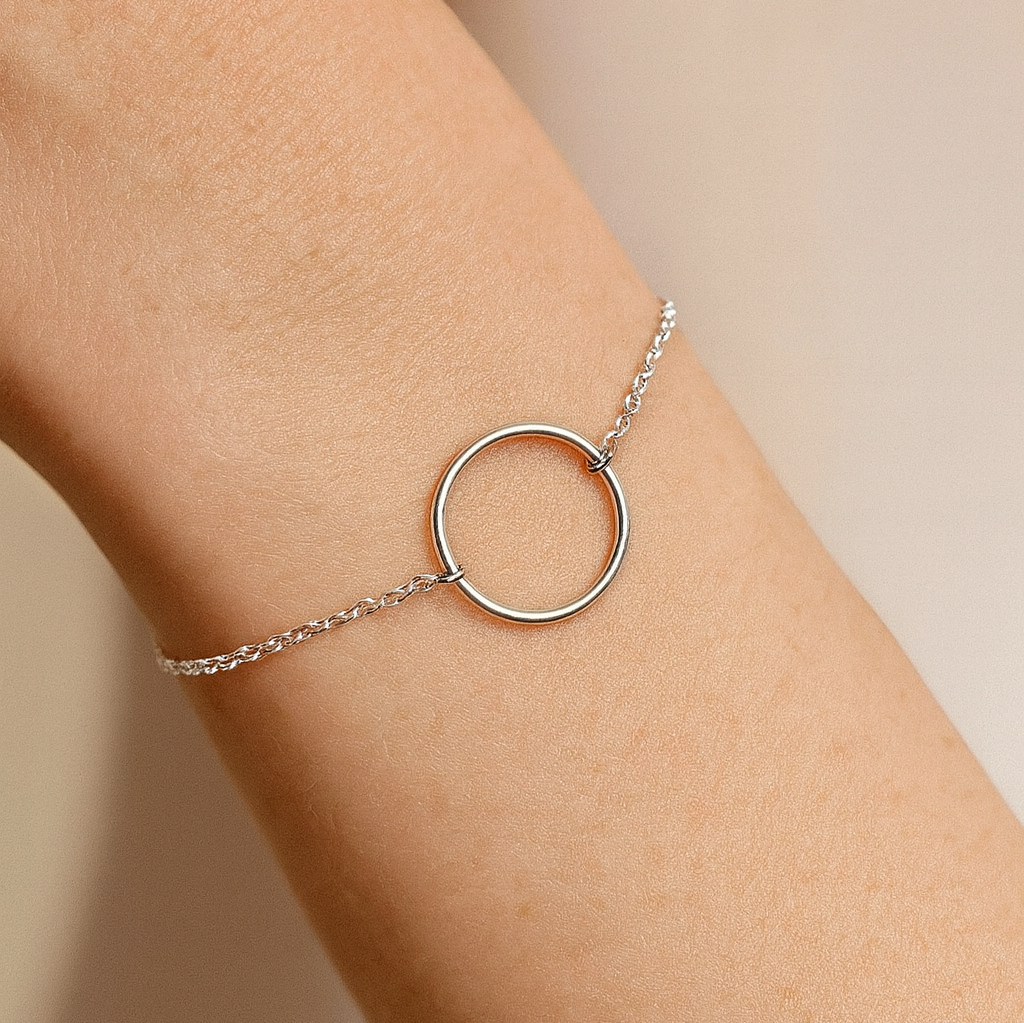 Chic Circle Bracelet