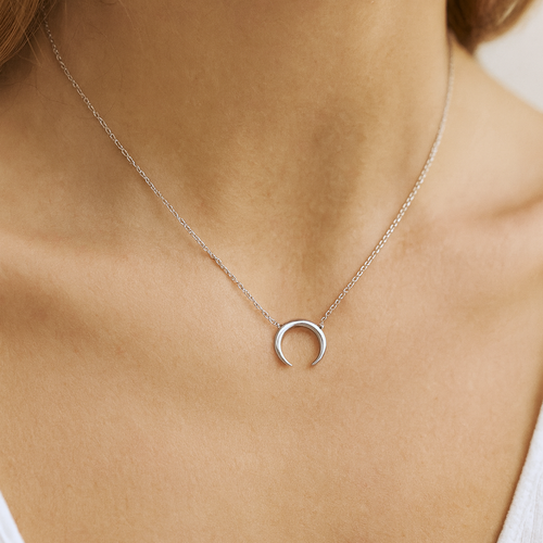 Minimal Crescent Moon Necklace
