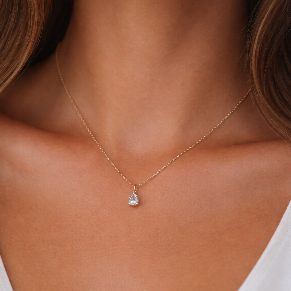 Minimal Teardrop Necklace