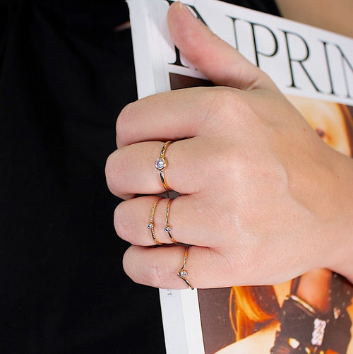 Sparkle Chevron Ring Gold