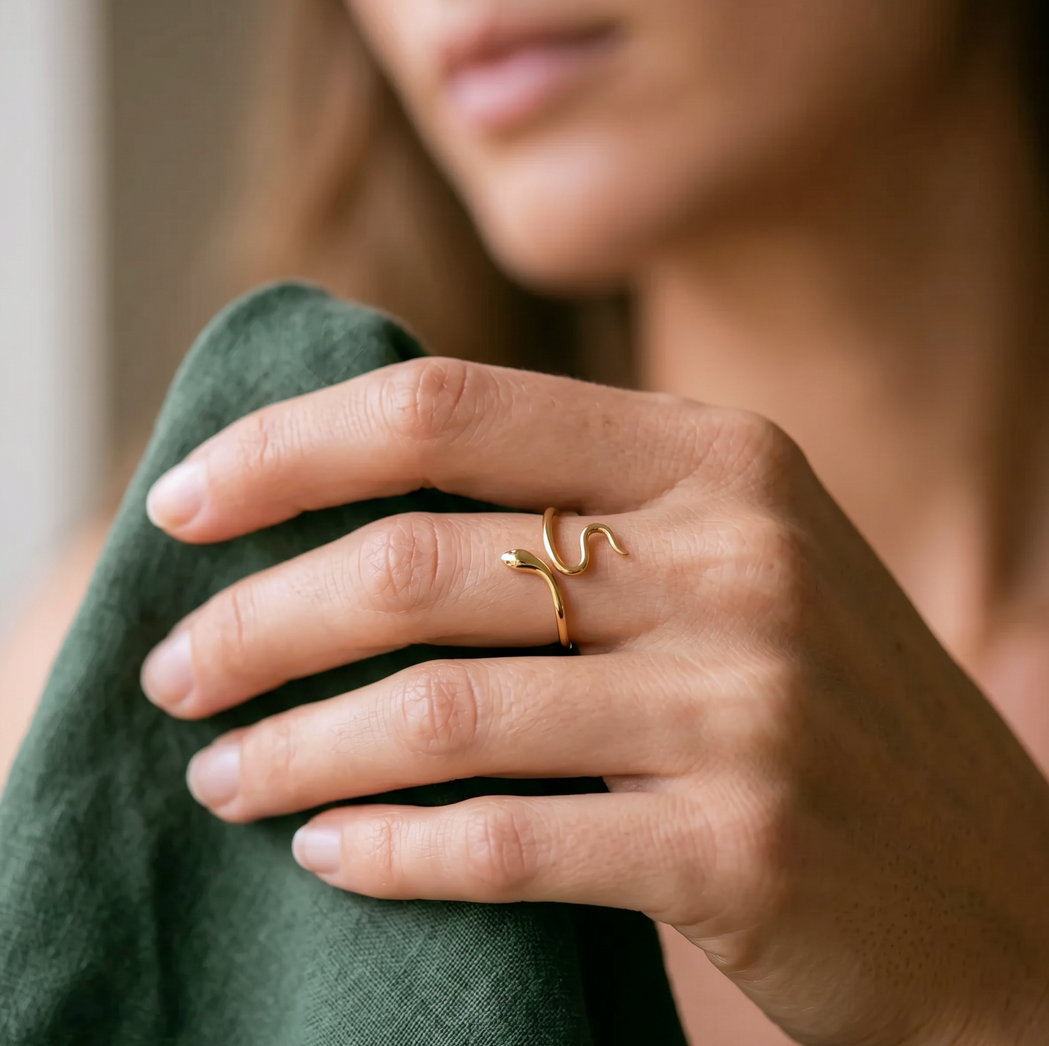 Snake Slither Ring Gold