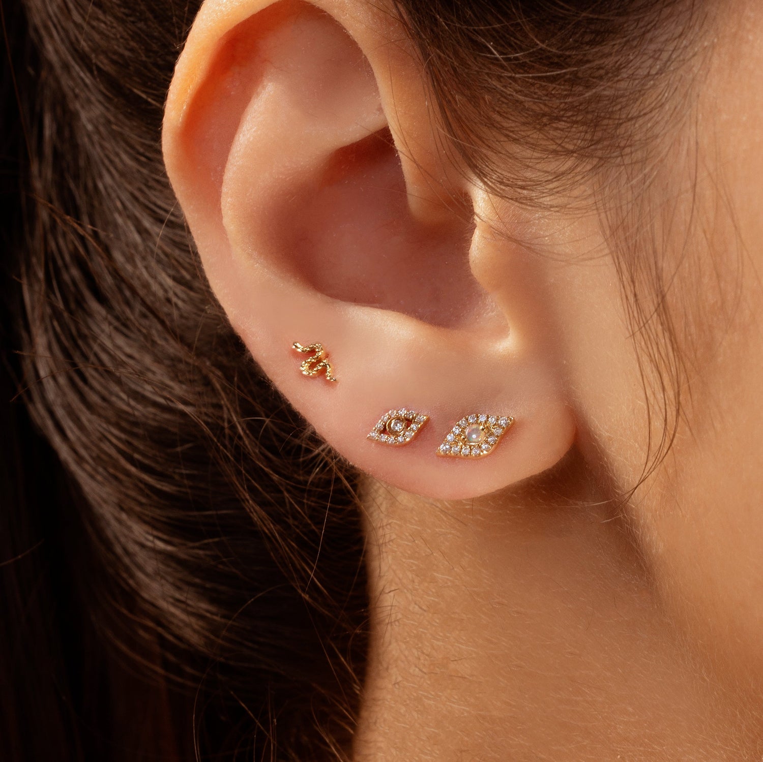 Color:Yellow Gold
Option:Single
Option:Pair