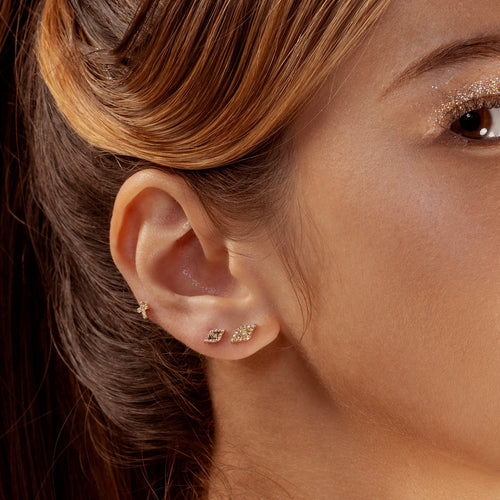 Color:Yellow Gold
Option:Single
Option:Pair