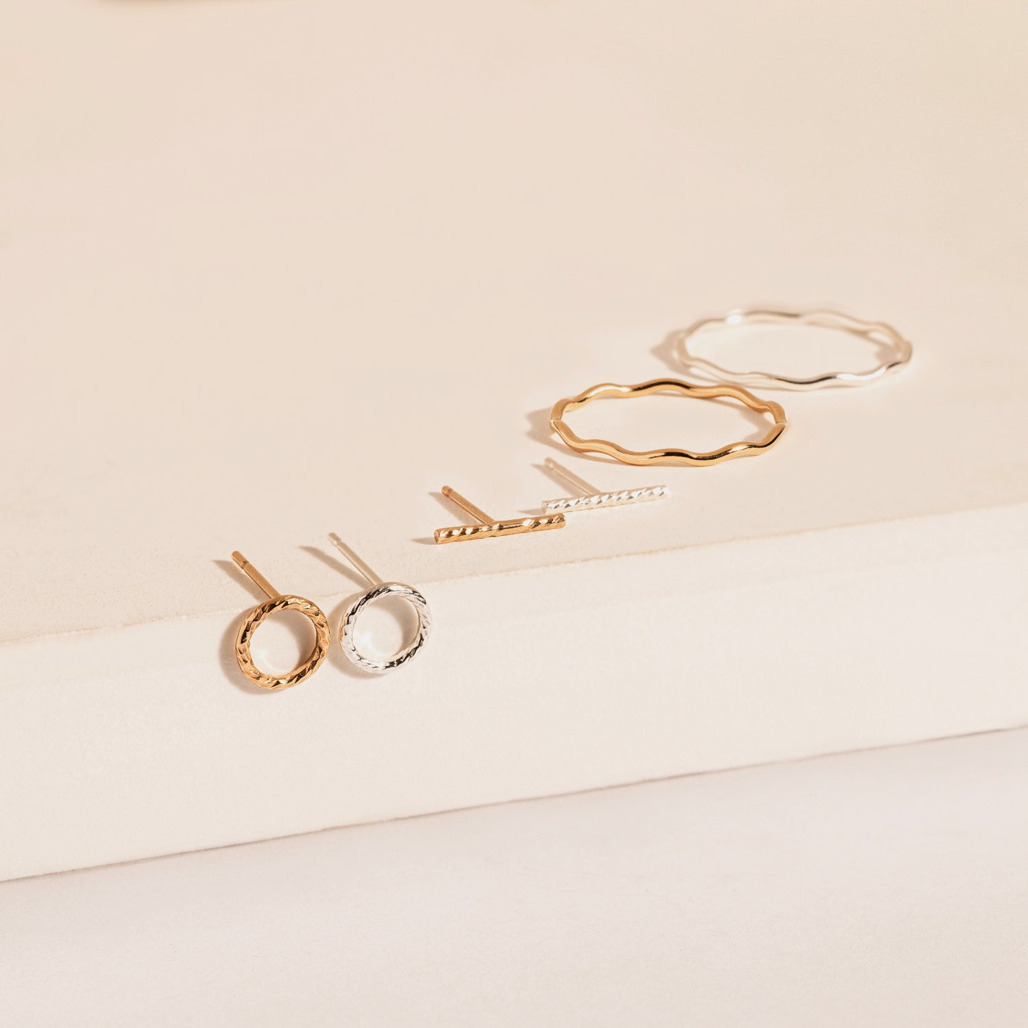 Color:Gold Color:Silver