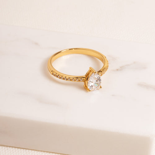 Teardrop Pave Ring Gold
