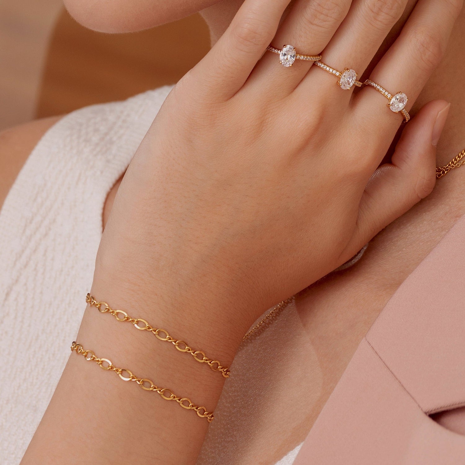 Figure Eight Chain Bracelet