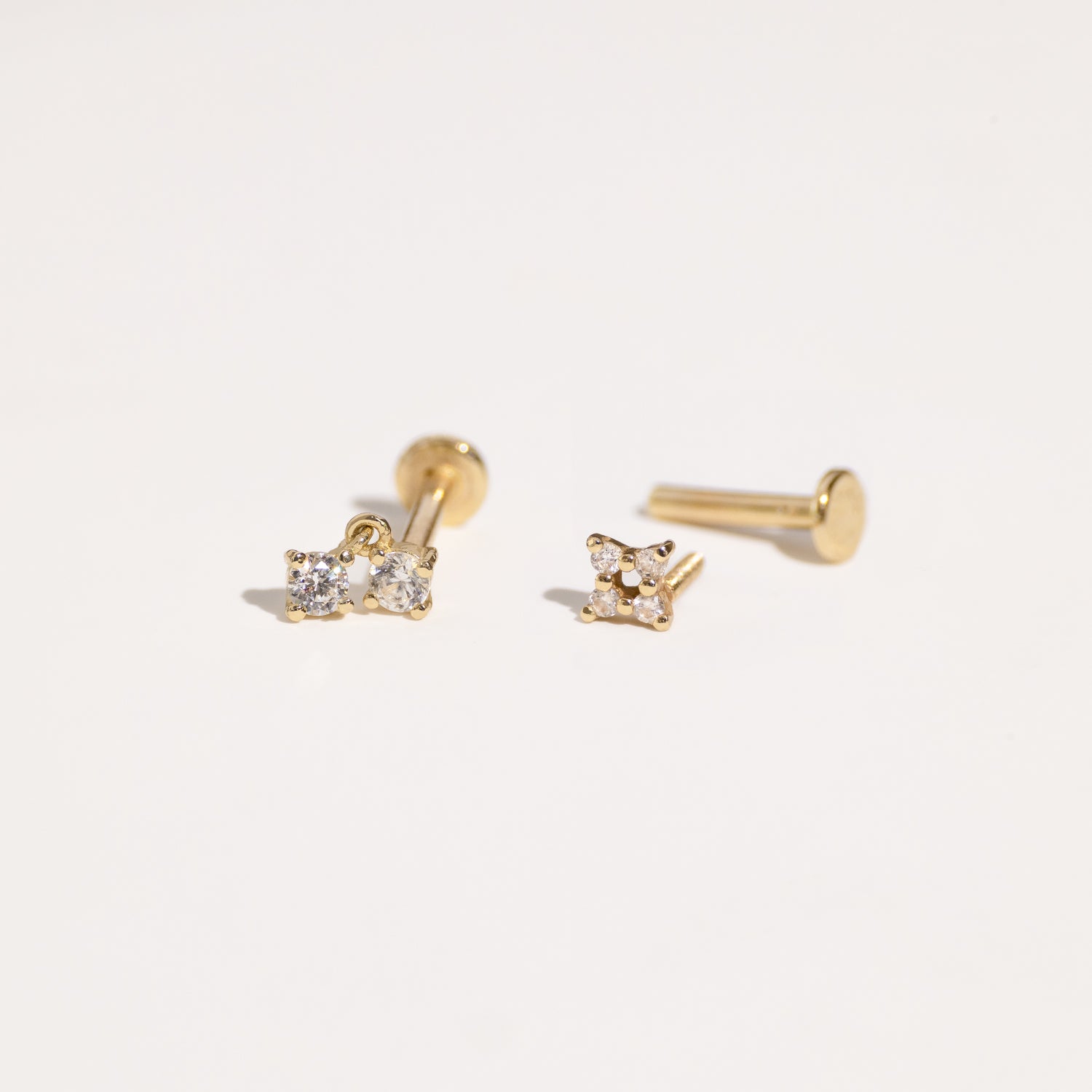 Color:Yellow Gold
Option:Single
Option:Pair