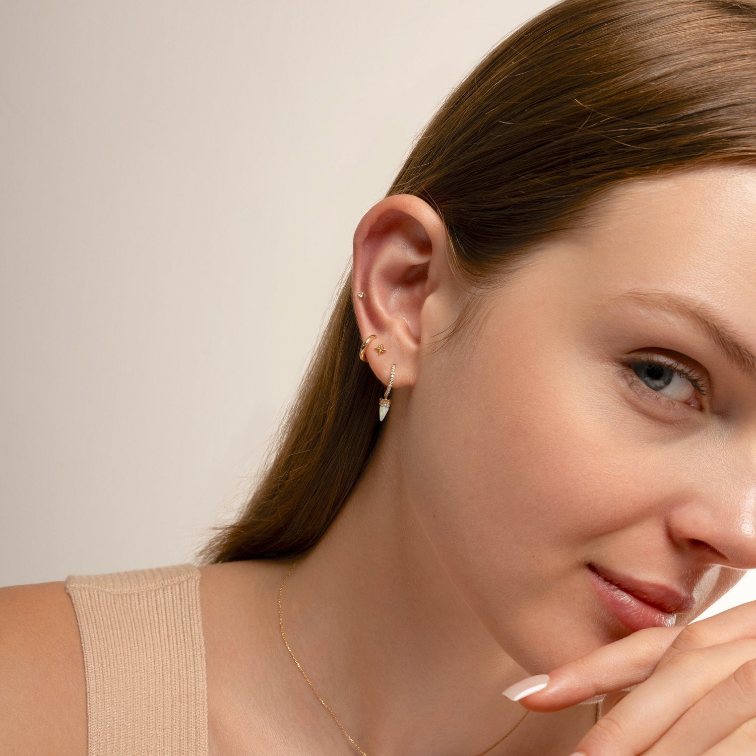 Color:Yellow Gold
Option:Single
Option:Pair