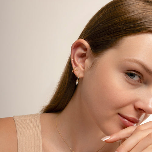 Color:Yellow Gold
Option:Single
Option:Pair