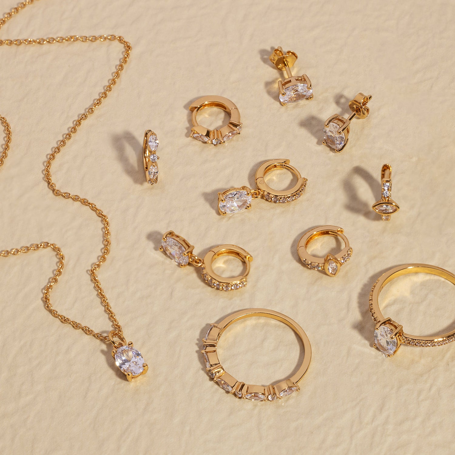 Oval Solitaire Gold Ring