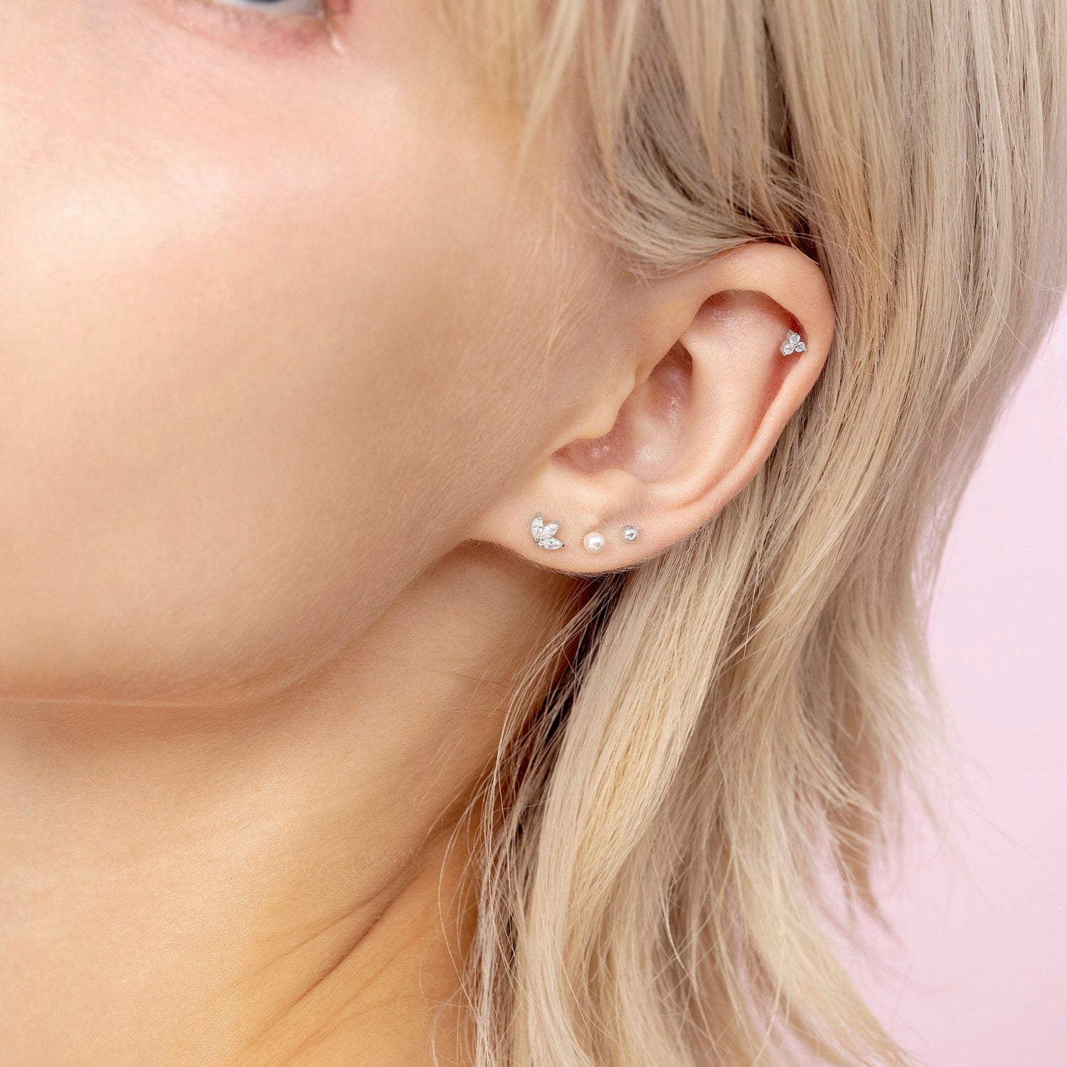 Color:White Gold
Option:Single
Option:Pair