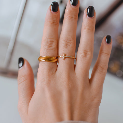 Sideway Pave Cross Ring