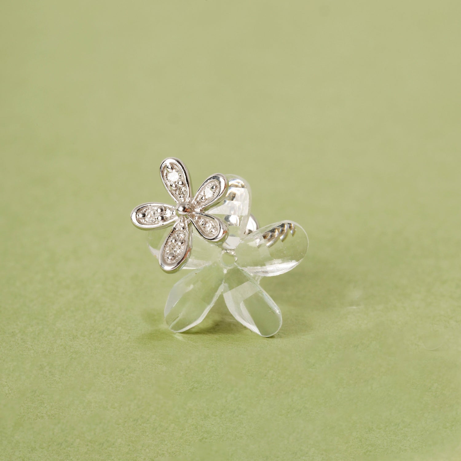 Color:White Gold
Option:Single
Option:Pair