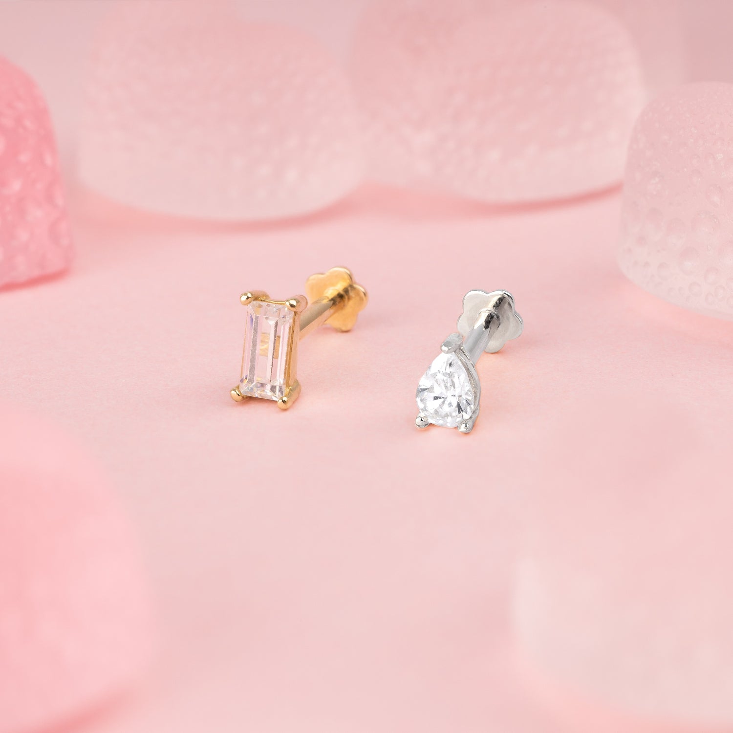 Color:White Gold
Option:Single
Option:Pair