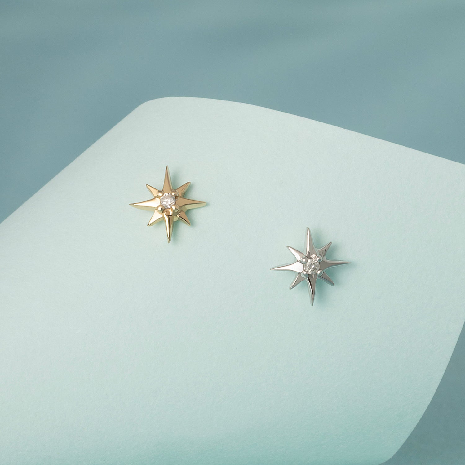 Color:Yellow Gold
Option:Single
Option:Pair