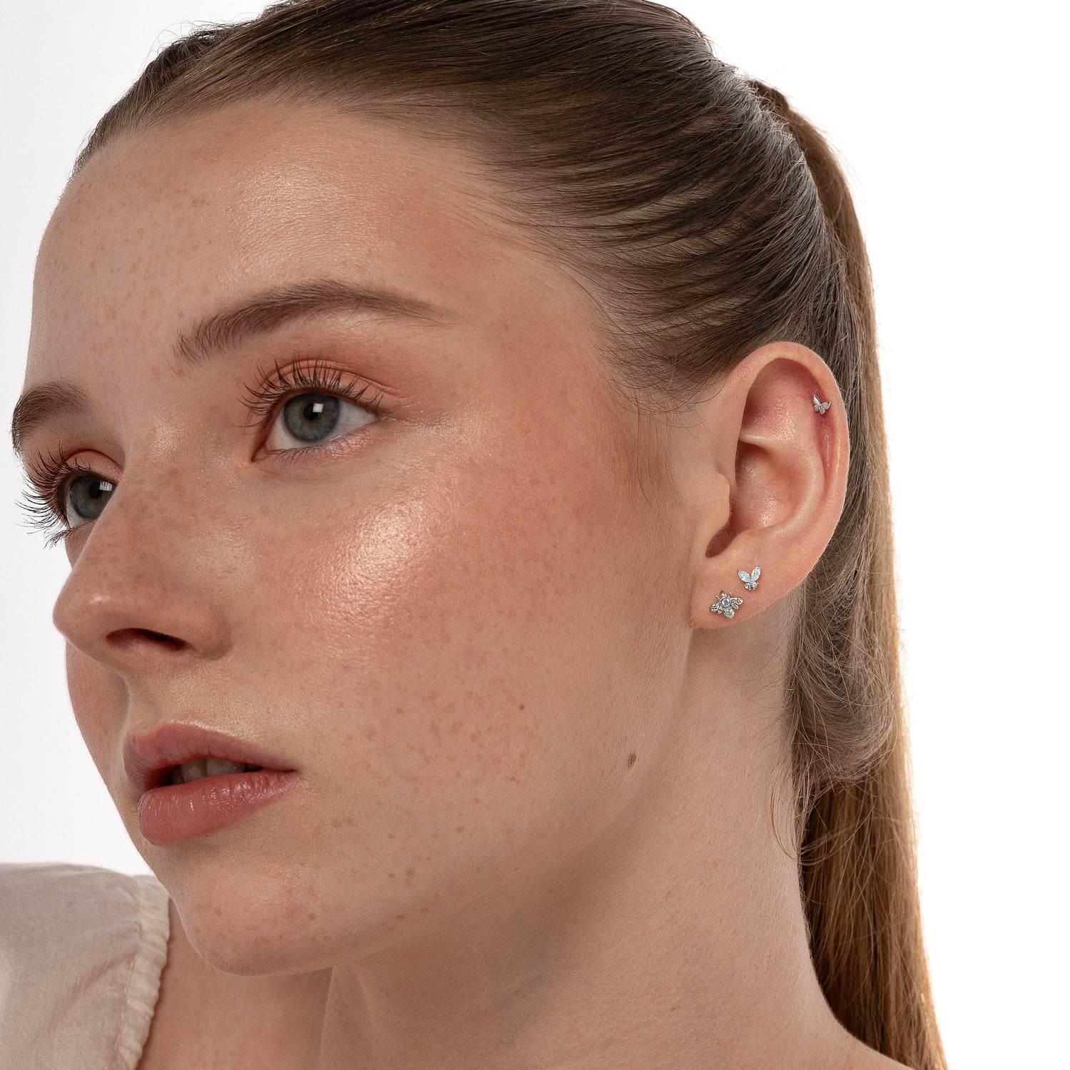 Color:White Gold
Post Length:6.5mm
Post Length:5mm
Post Length:8mm