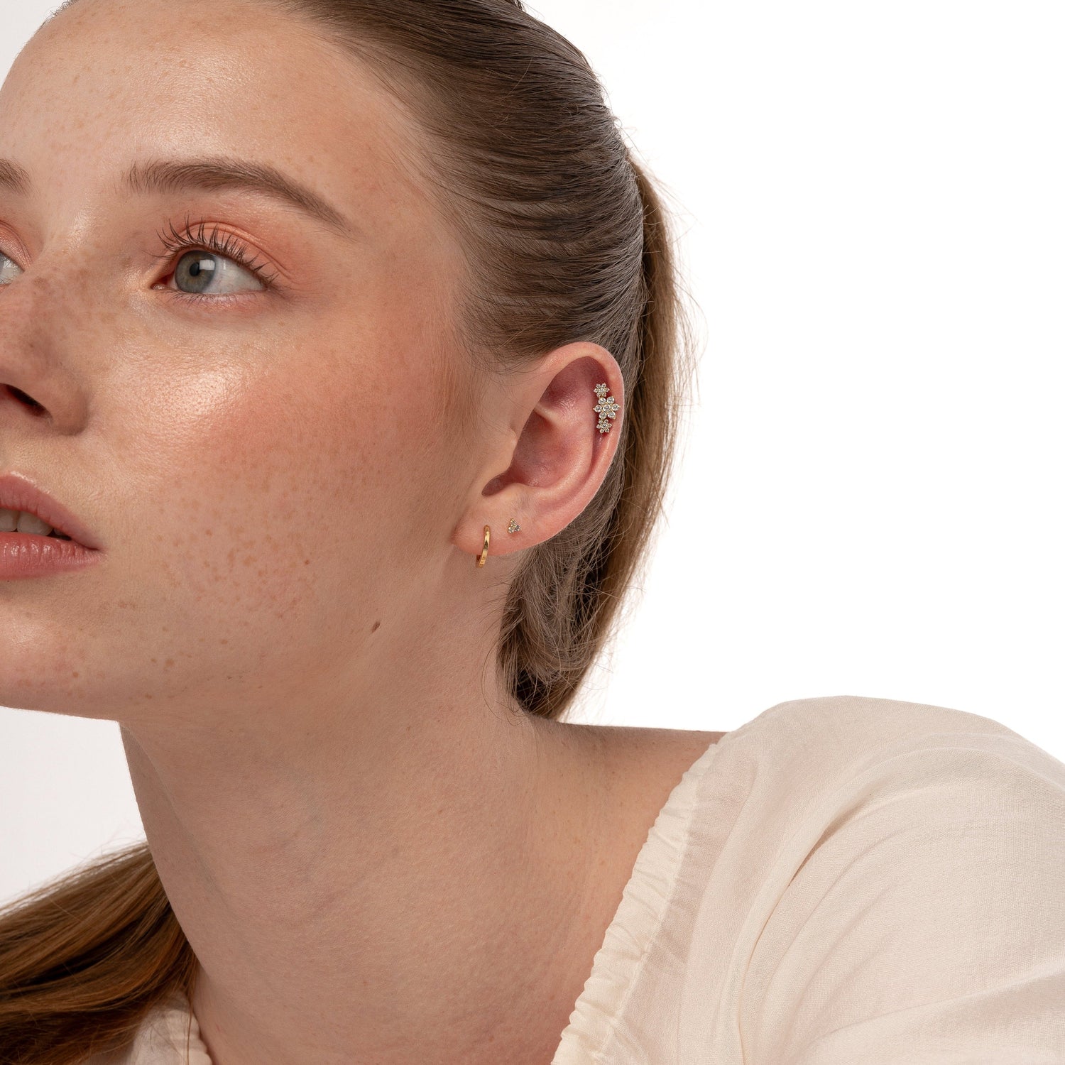 Color:Yellow Gold
Option:Single
Option:Pair