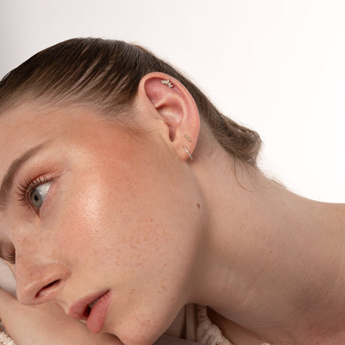 Color:Yellow Gold
Option:Single
Option:Pair