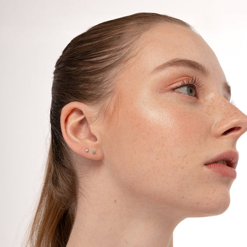 Color:Yellow Gold
Option:Single
Option:Pair