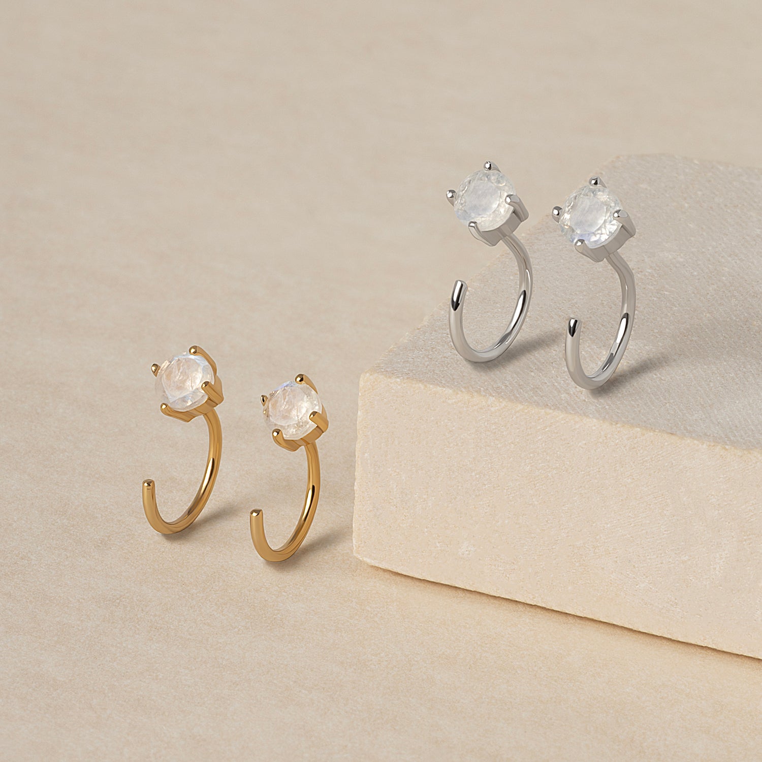 Color:Gold
Color:Silver