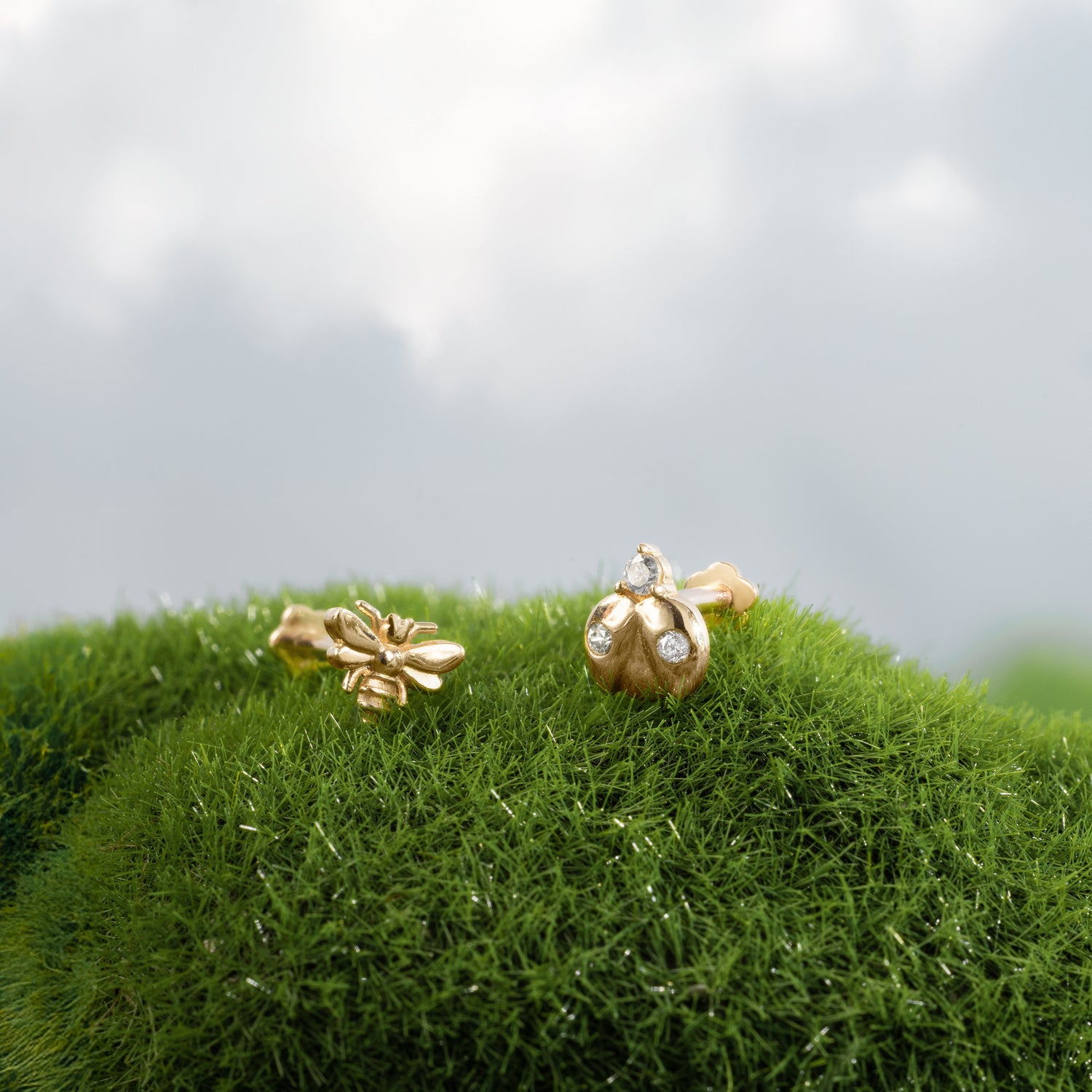 Color:Yellow Gold
Post Length:6.5mm
Post Length:5mm
Post Length:8mm