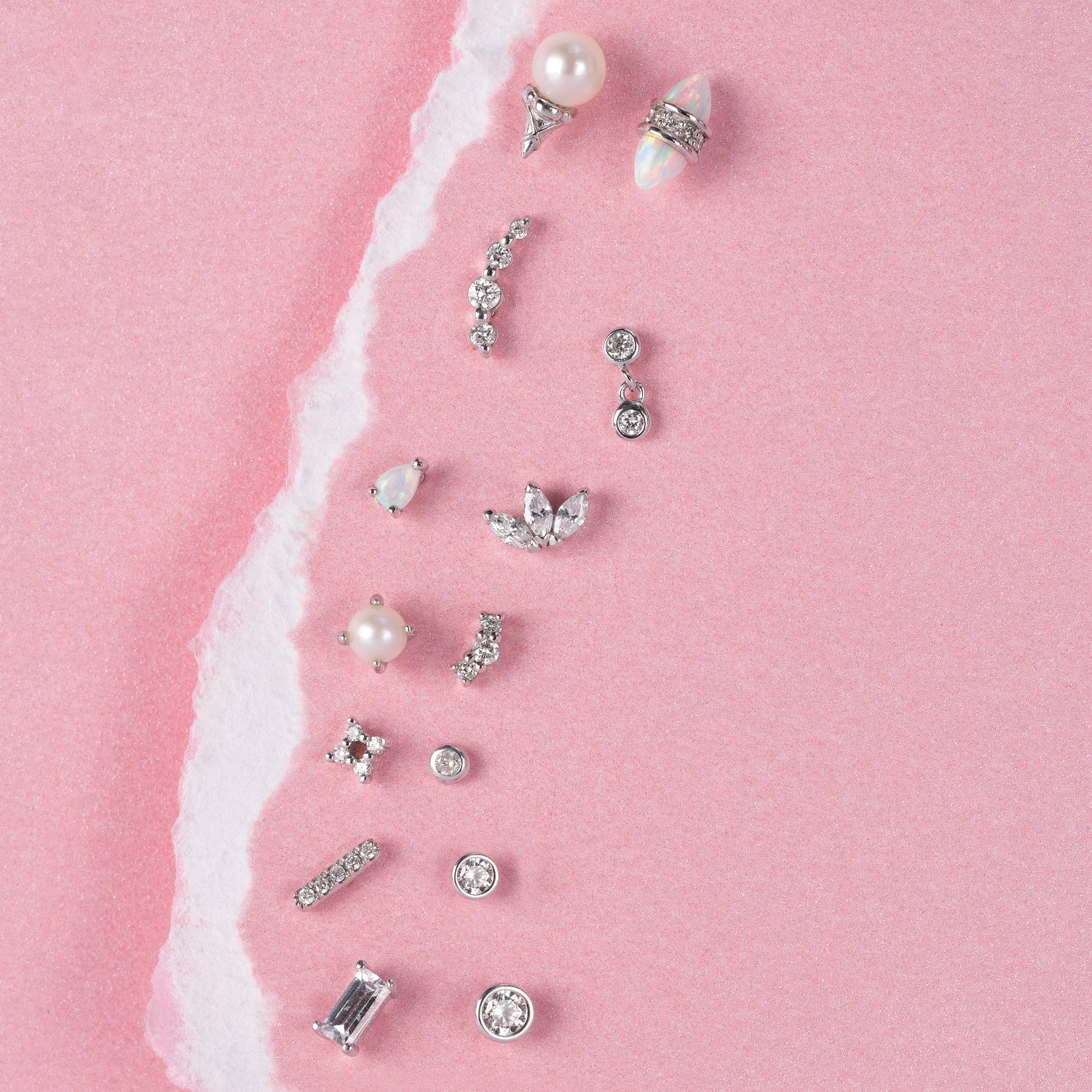 Color:White Gold
Post Length:6.5mm
Post Length:5mm
Post Length:8mm