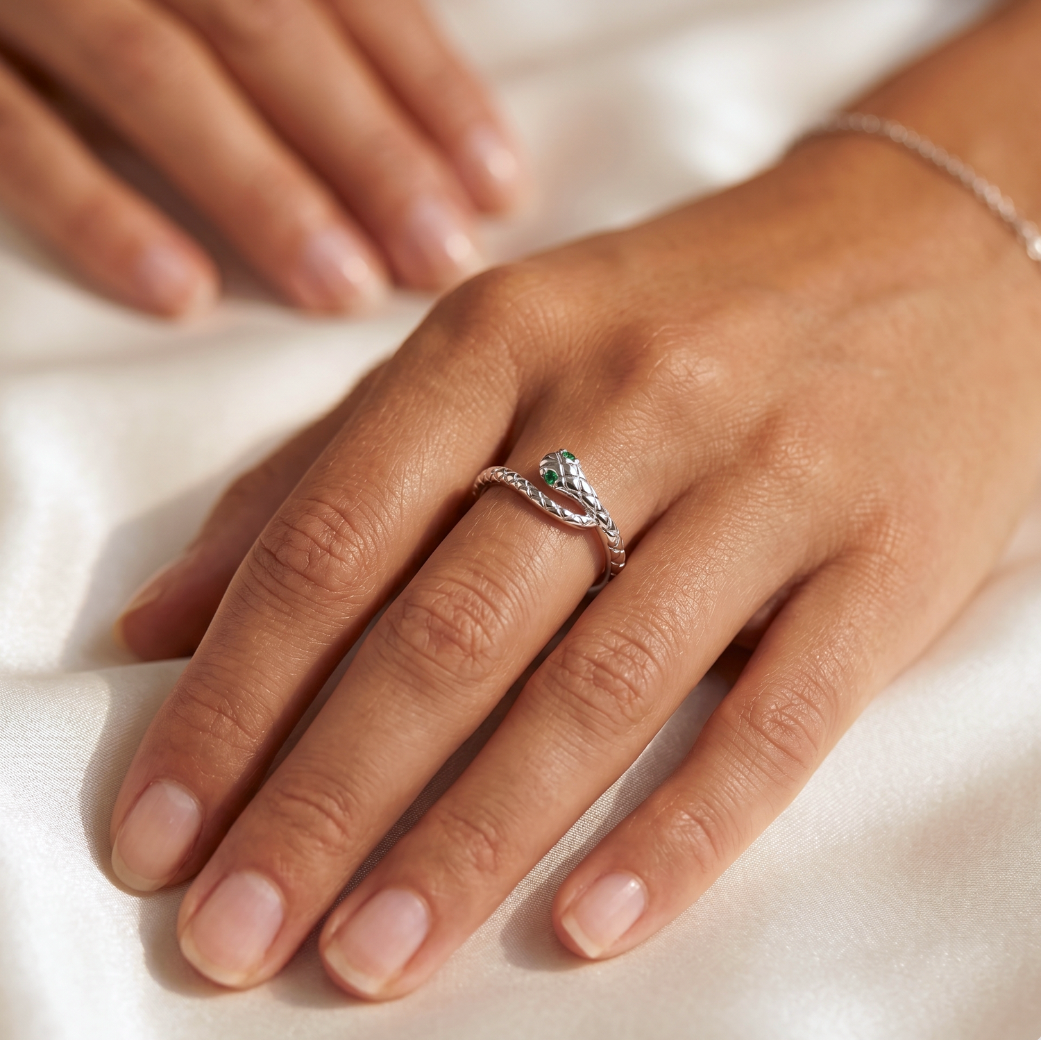 Textured Snake Ring Silver