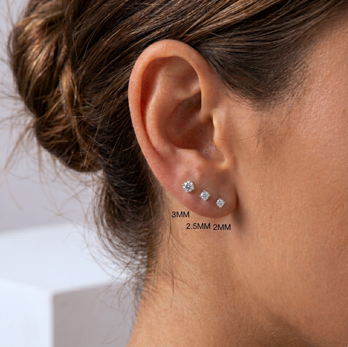 2.5mm CZ Threaded Labret
