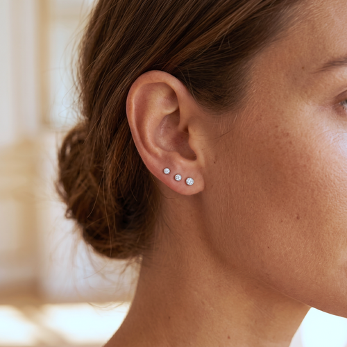 14K Solid Gold Tiny Bezel Diamond Threaded Labret Earring