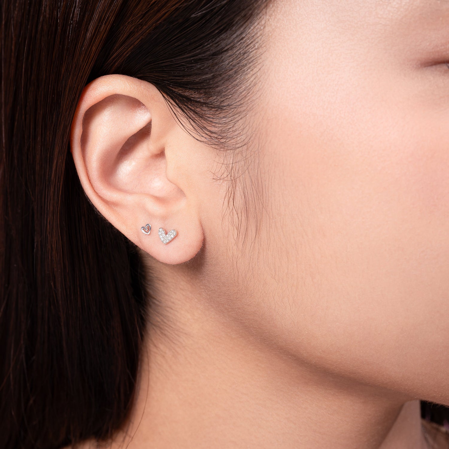 Color:White Gold
Option:Single
Option:Pair