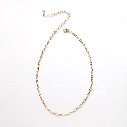Sleek Chain Gold Choker