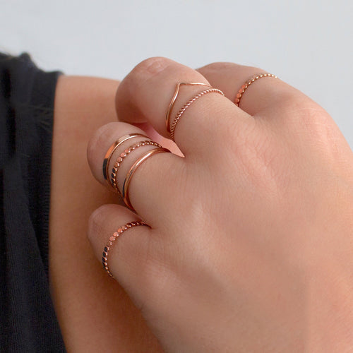 Skinny Twist Ring Rose Gold