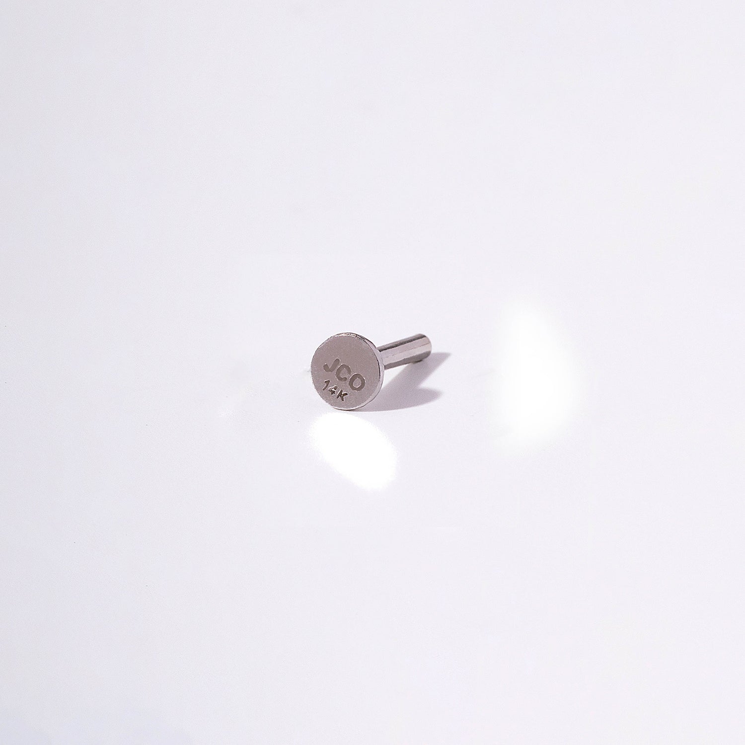 Color:White Gold
Option:Single
Option:Pair