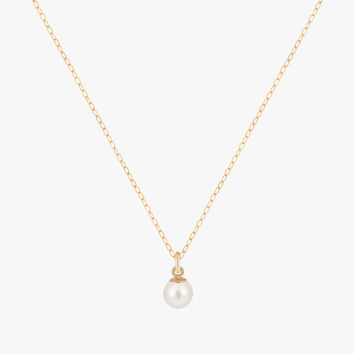 Minimal Pearl Necklace